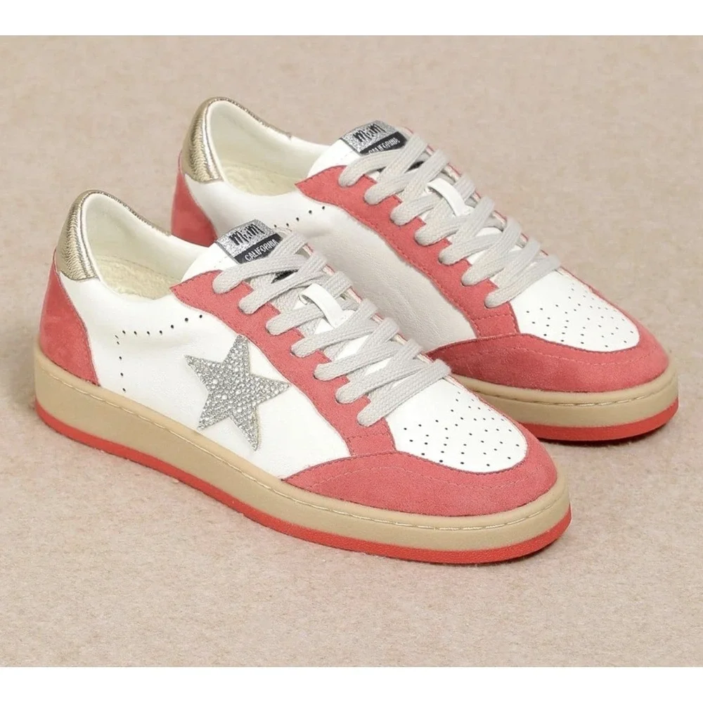 Mimi Women's Avery Leather Sneaker White/Salmon Pink with Sparkly Star Size 9